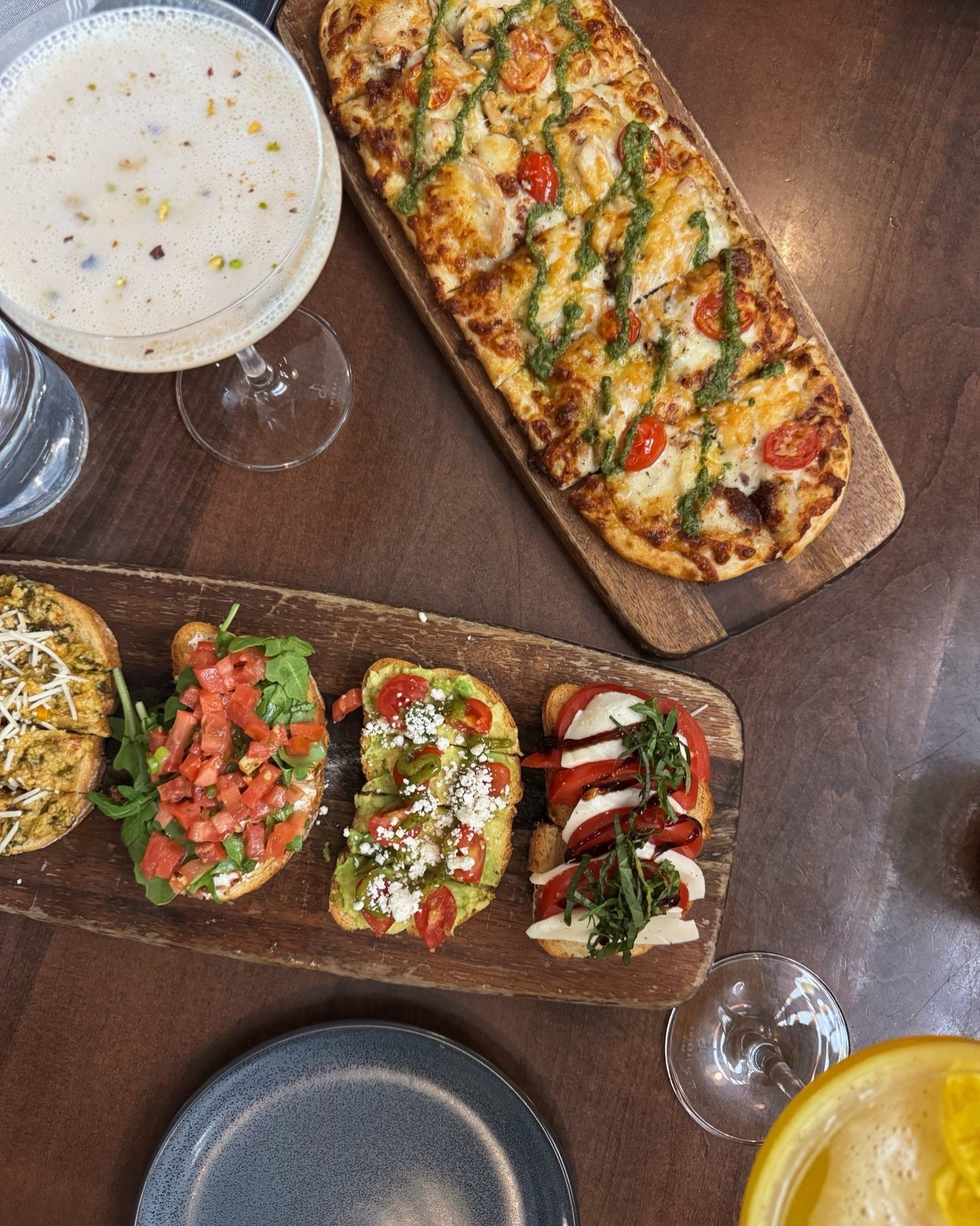 Dinner plans? Say less.\n\nIf you haven't been to Acero in Boise yet, consider this your sign! \u2764\ufe0f From delicious dishes to the perfect atmosphere for a night out, Acero is one of those spots that makes dinner feel like an experience, and it's just a short walk from Uncommon Boise.\n\nWhether you're grabbing dinner with friends, planning a date night, or just treating yourself to something delicious, \ud83c\udf5d\ud83e\udd42 Acero belongs on your Boise bucket list!\n\n